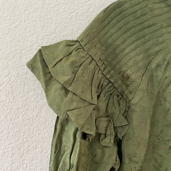 Revolve Tularosa Eloise Top in Olive Green Size Medium - Picture 4 of 8